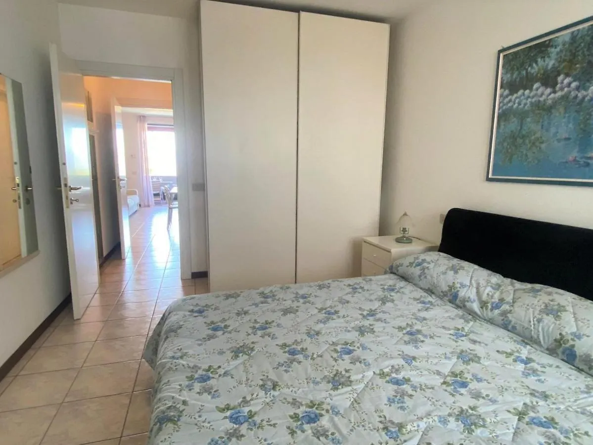 The Sunny Lake - Apartment With Pool Desenzano del Garda