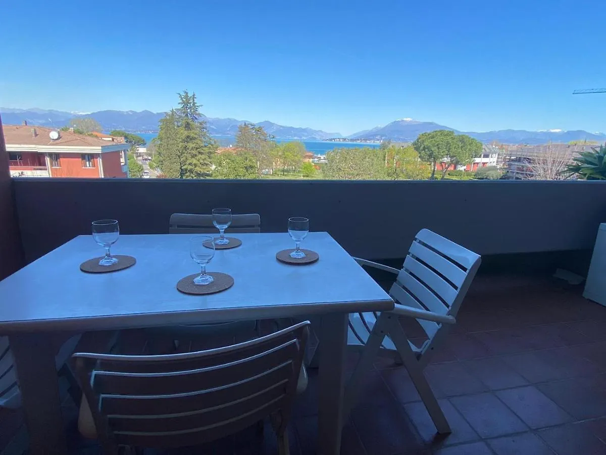 The Sunny Lake - Apartment With Pool Desenzano del Garda 0*,  Italien