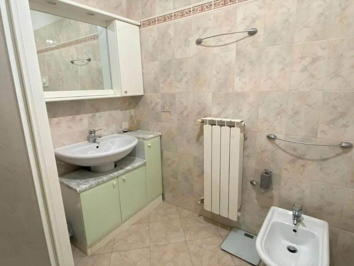 The Sunny Lake - Apartment With Pool Desenzano del Garda