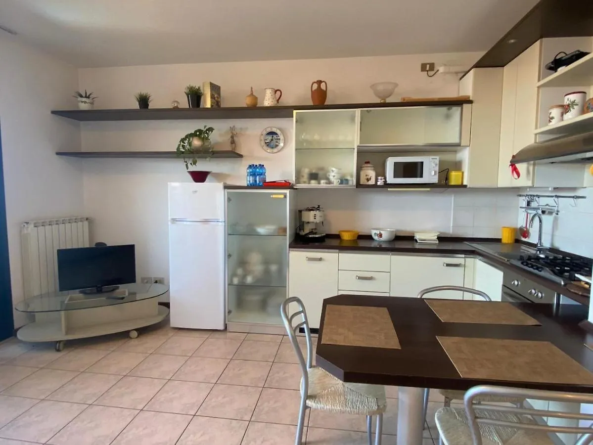 The Sunny Lake - Apartment With Pool Desenzano del Garda